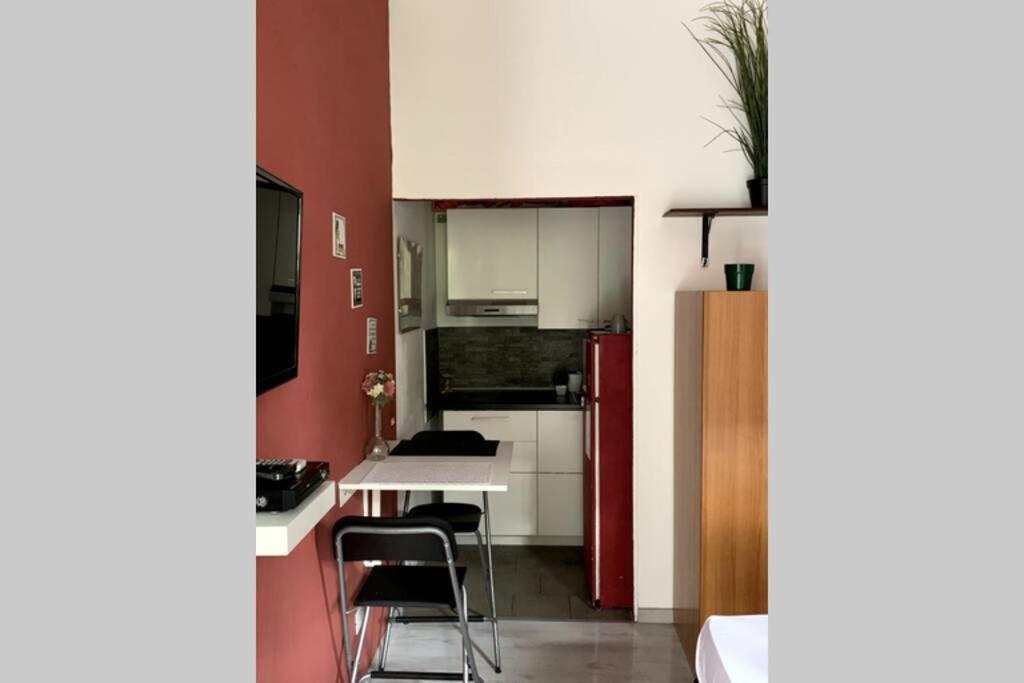 "Little Sicilian Home"-Room With A Private Bathroom & Kitchen -Fridge - And Shared A Beautiful Terrace On Hostel Taormina Center Екстер'єр фото
