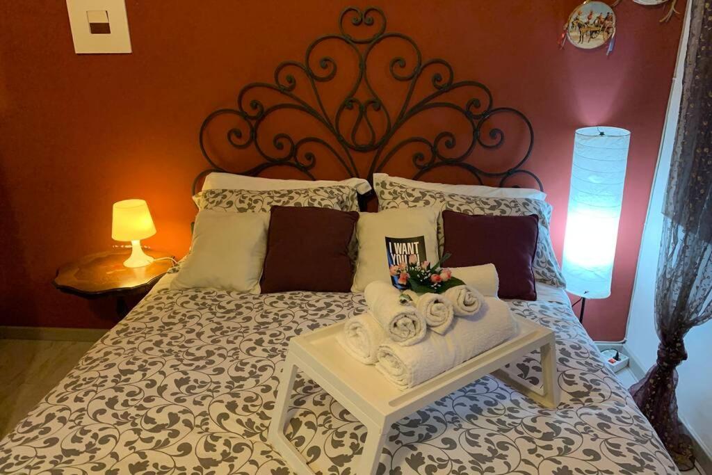 "Little Sicilian Home"-Room With A Private Bathroom & Kitchen -Fridge - And Shared A Beautiful Terrace On Hostel Taormina Center Екстер'єр фото
