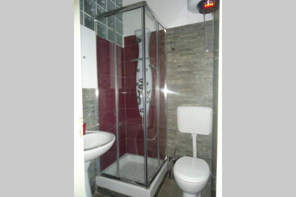 "Little Sicilian Home"-Room With A Private Bathroom & Kitchen -Fridge - And Shared A Beautiful Terrace On Hostel Taormina Center Екстер'єр фото