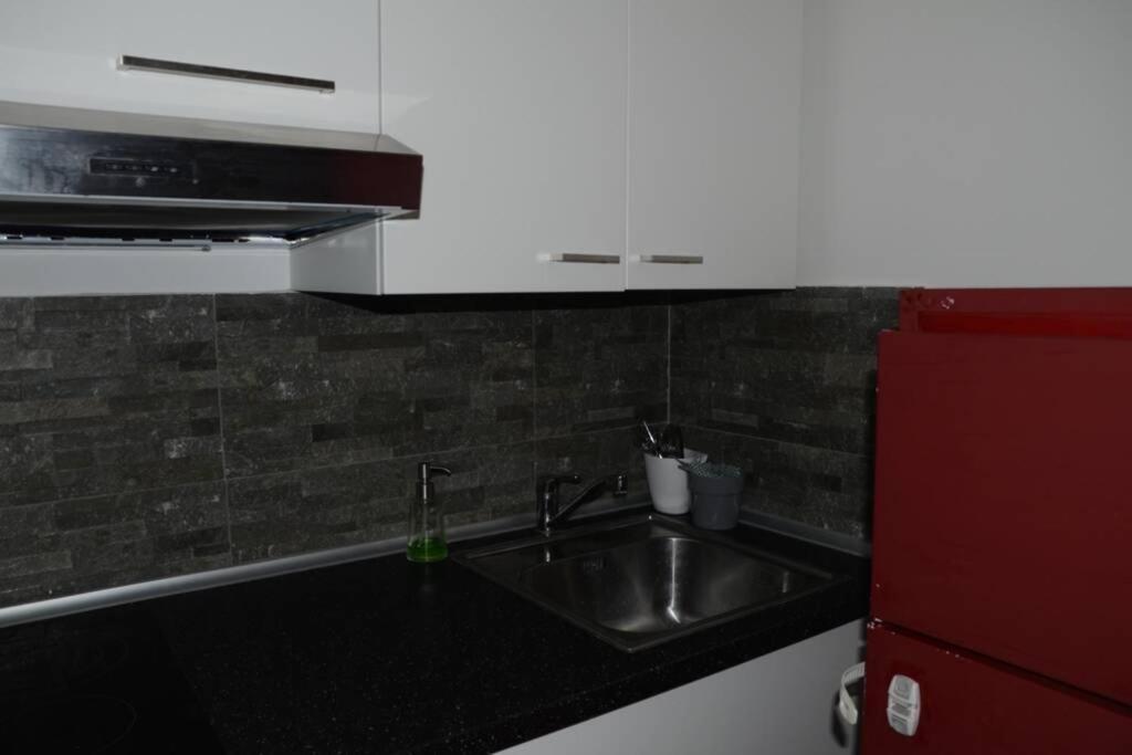 "Little Sicilian Home"-Room With A Private Bathroom & Kitchen -Fridge - And Shared A Beautiful Terrace On Hostel Taormina Center Екстер'єр фото