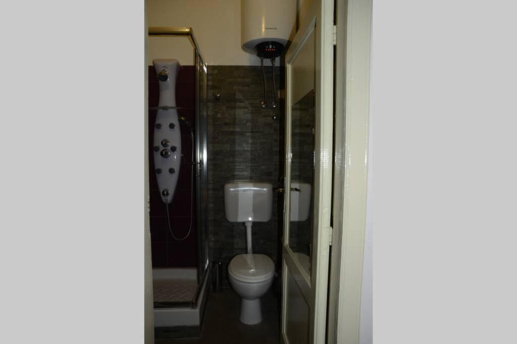 "Little Sicilian Home"-Room With A Private Bathroom & Kitchen -Fridge - And Shared A Beautiful Terrace On Hostel Taormina Center Екстер'єр фото