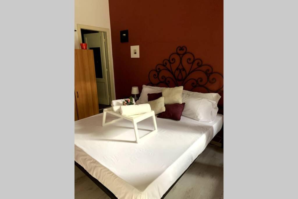 "Little Sicilian Home"-Room With A Private Bathroom & Kitchen -Fridge - And Shared A Beautiful Terrace On Hostel Taormina Center Екстер'єр фото